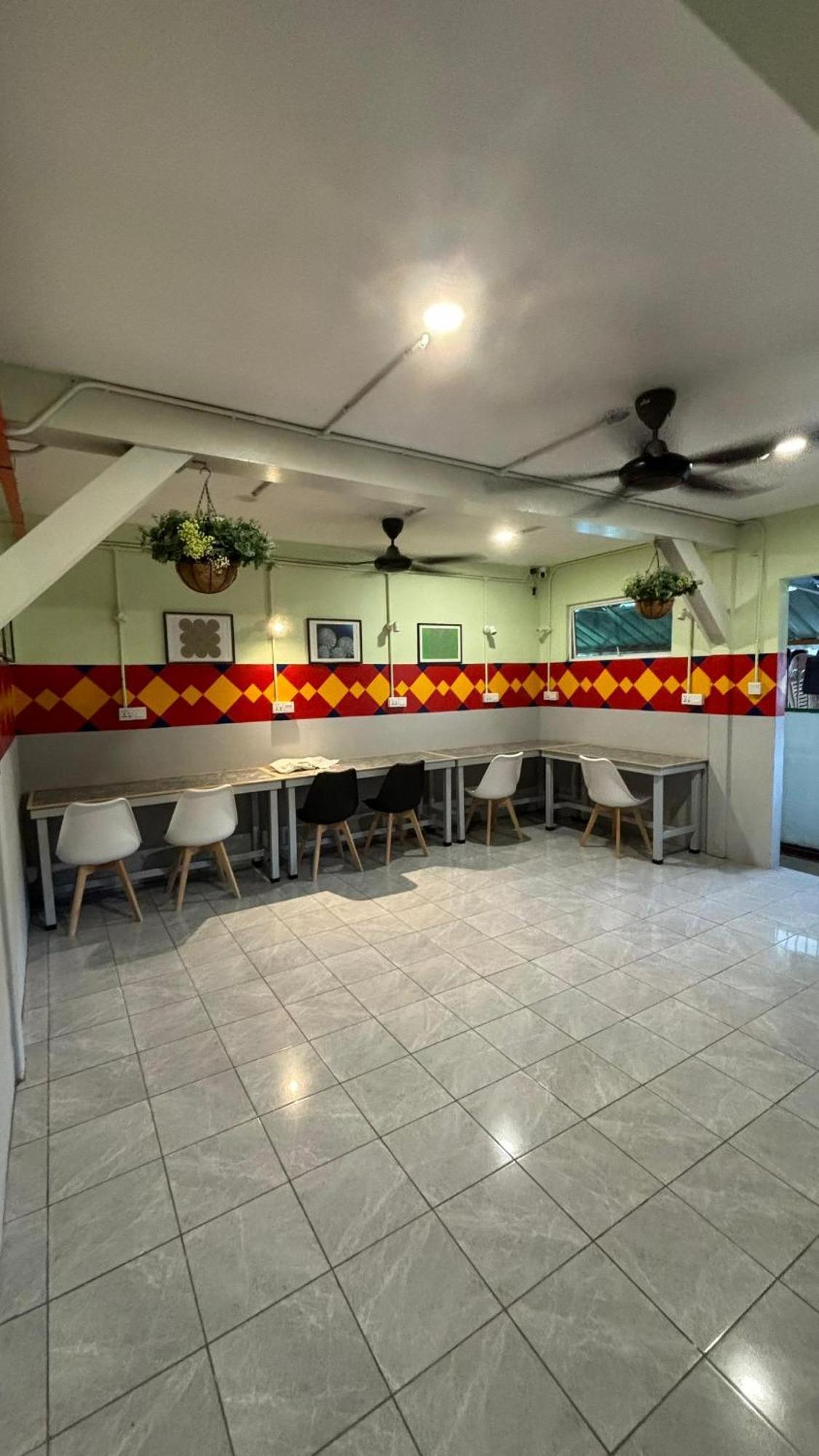 Kampong Patagas 5 Minutes Airport Lodge מראה חיצוני תמונה